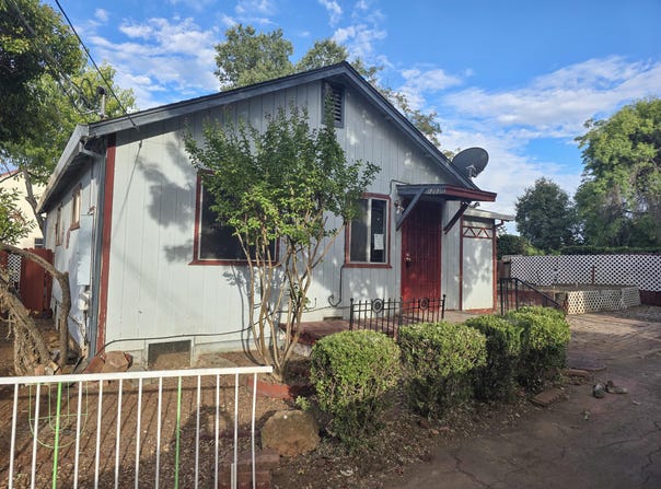 1203 Willis Street, Redding, CA 96001
