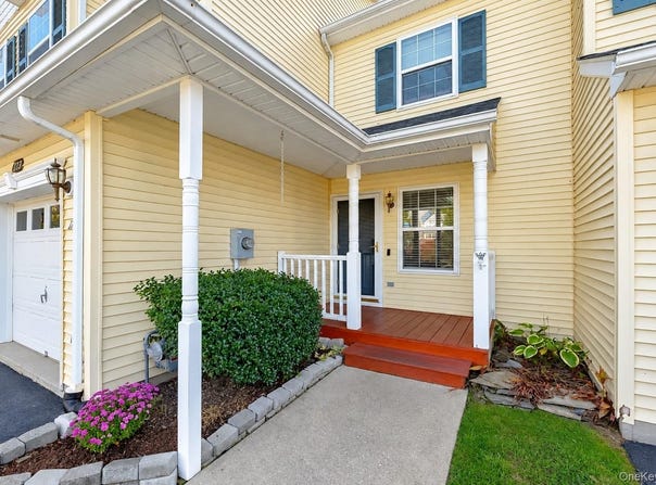 173 Pinebrook Drive, Hyde Park, NY 12538
