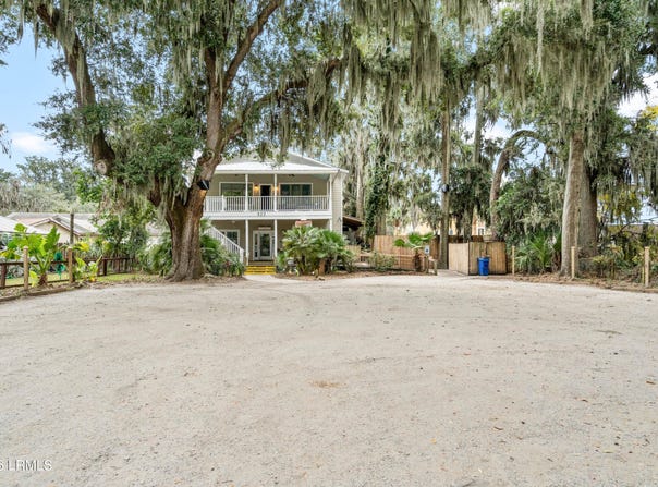 930 9th Street, Port Royal, SC 29935
