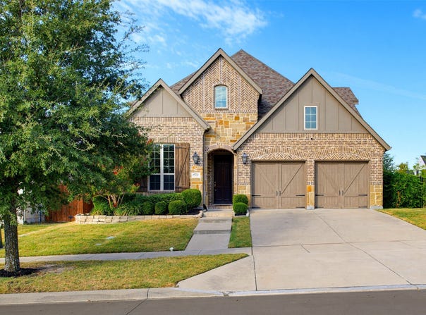 1920 Roundtree Circle E, Fort Worth, TX 76008