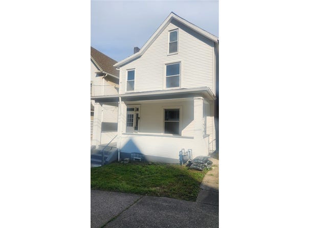 365 Kenney Ave, Pitcairn, PA 15140