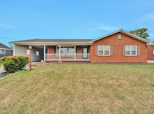 7633 Deer Branch Rd, Roanoke, VA 24019