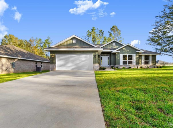 1855 Summer Pecan Dr, Cantonment, FL 32533