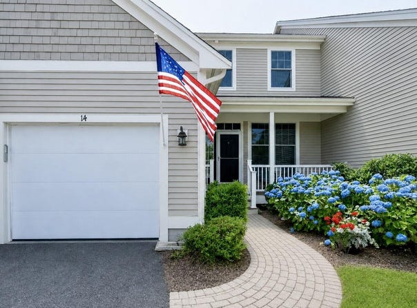 14 Stony Brook Drive, Mashpee, MA 02649