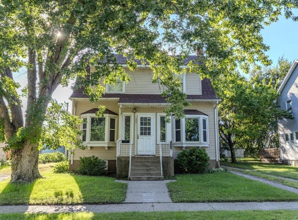 207 Park Street, Jackson, MN 56143