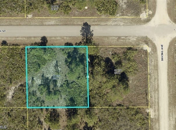 2105 E 7th Street, Lehigh Acres, FL 33936