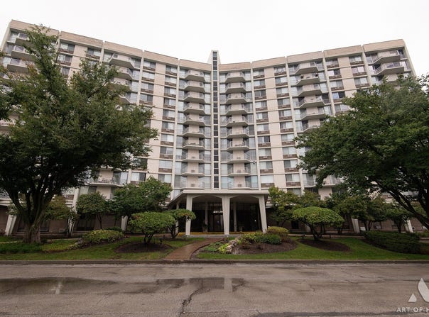 20 N Tower Road, Oak Brook, IL 60523
