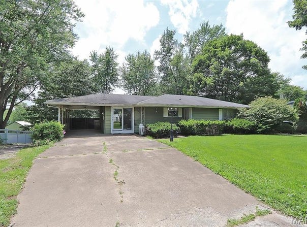 5049 State Highway 72, Jackson, MO 63755