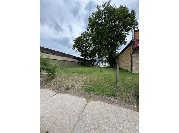 1113 3rd St S, La Crosse, WI 54601