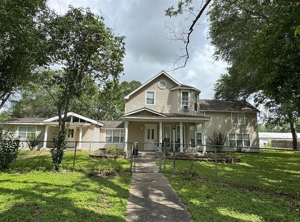411 E Church St, El Campo, TX 77437