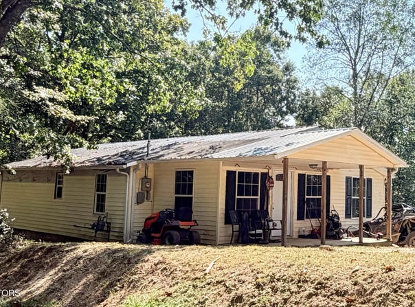 217 Mountain View Rd, Robbins, TN 37852