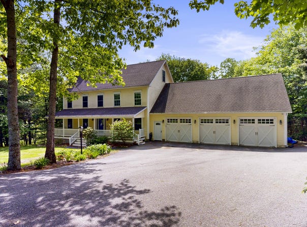60 Waters Edge Drive, Lewiston, ME 04240