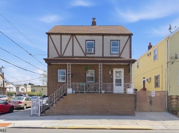 43 Bank St, Elizabeth City, NJ 07201-2703