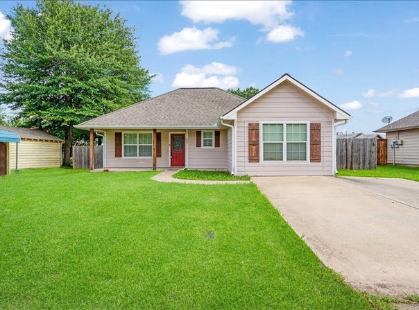 207 Chaffin Street, Bonham, TX 75418