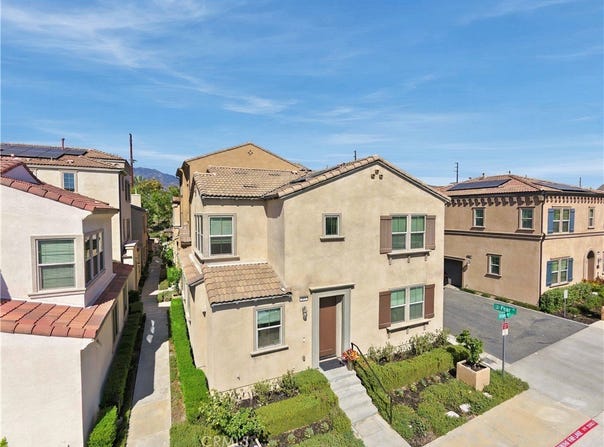 881 Pear Court, Upland, CA 91786