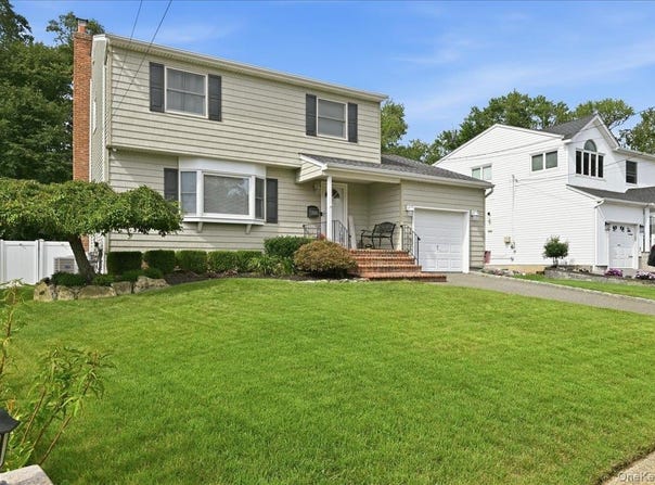 1530 Kimberly Court, Wantagh, NY 11793