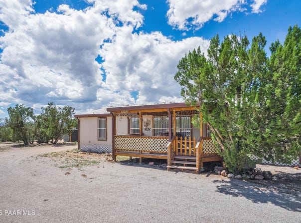 53770 N Mesa Drive, Seligman, AZ 86337