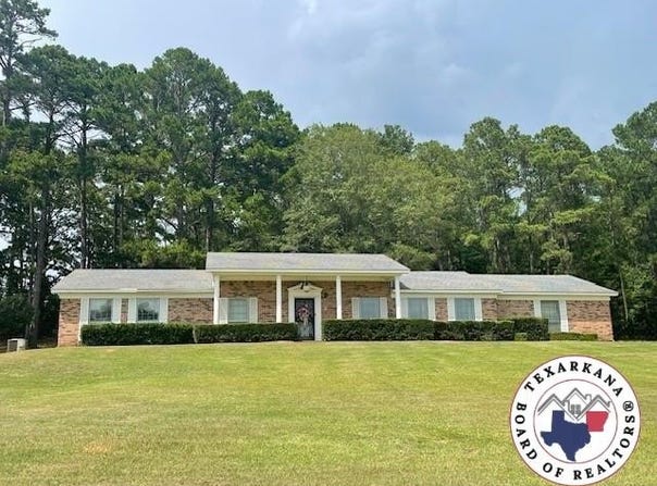 403 E Pinecrest Dr., Atlanta, TX 75551