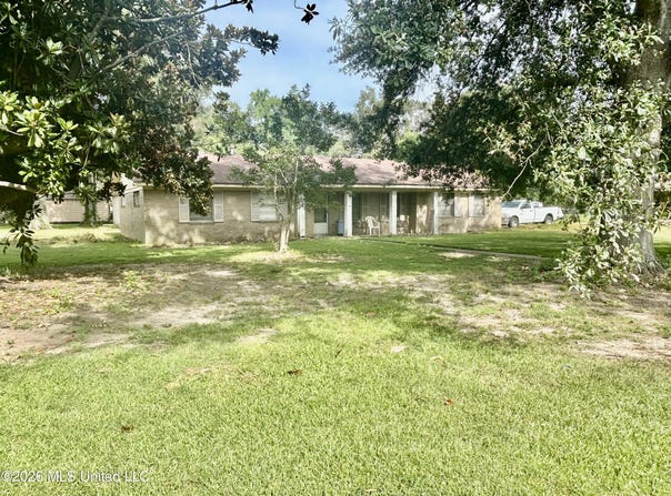 27 Sunset Circle, Greenwood, MS 38930