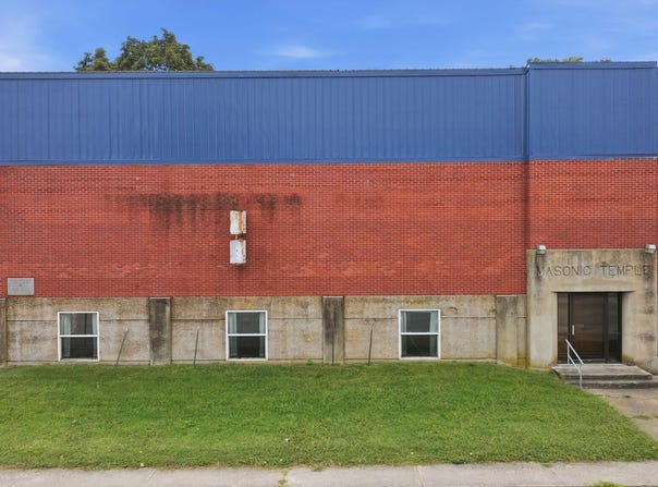 264 E Washington Street, Marshfield, MO 65706