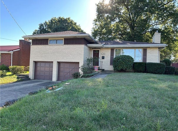488 Toledo Drive, Lower Burrell, PA 15068