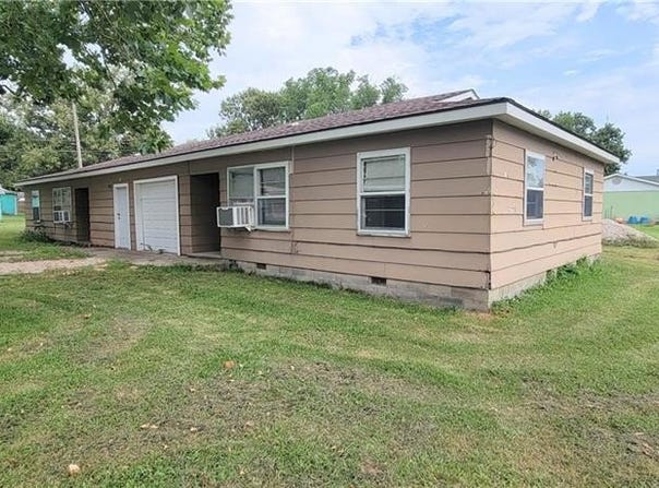 140 E Church, Moran, KS 66755