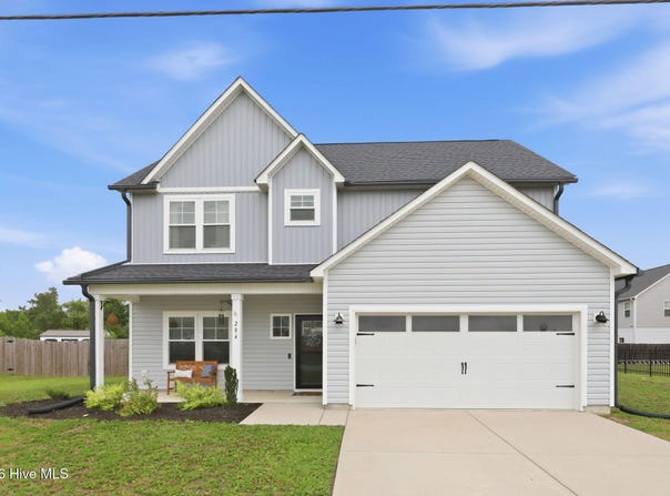 284 E Ivybridge Drive, Hubert, NC 28539