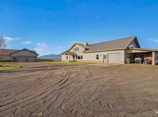 2195 Kilborn Lane, Mesa, ID 83643