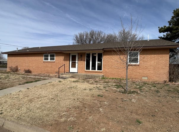227 W Broad St, Buffalo, OK 73834
