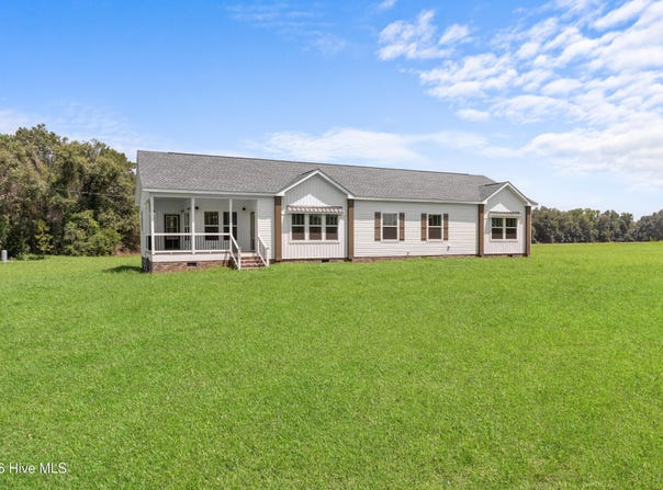 562 Sinkhole Road, Register, GA 30452