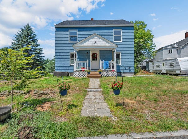 68 Smith Street, Auburn, ME 04210
