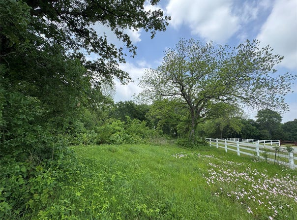 210 County Road 1264, Whitesboro, TX 76273