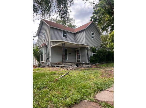 205 S Van Buren St, Albany, MO 64402