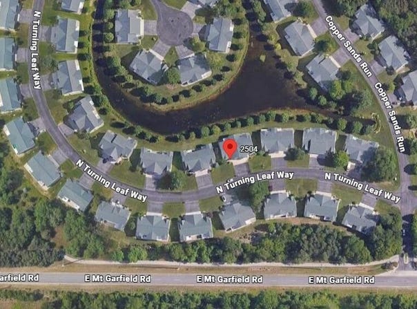 2504 E Turning Leaf Way, Fruitport, MI 49415