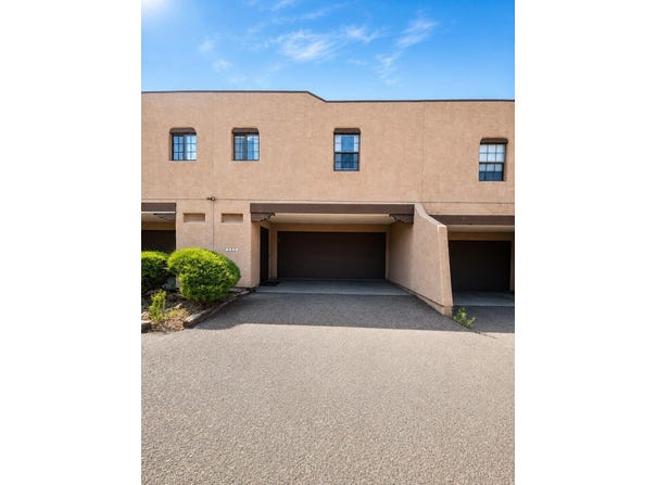 1921 Mohawk Rd, Pueblo, CO 81001