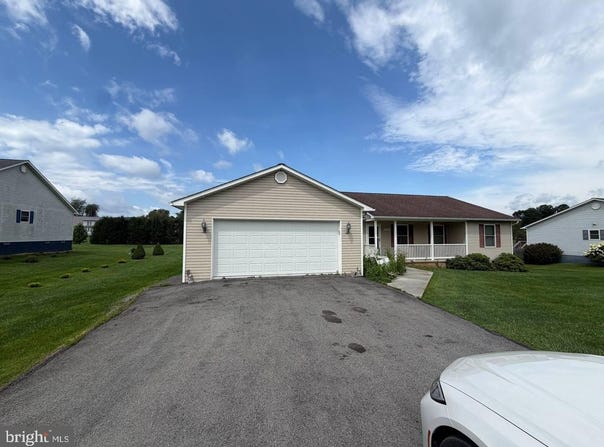 333 E BAILEY Road, LEWISBURG, WV 24901