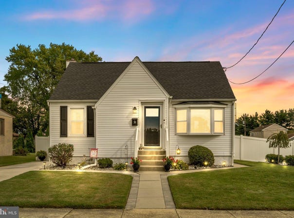 39 WORTHINGTON Avenue, BELLMAWR, NJ 08031