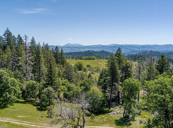 673 Thunderbolt Ranch Road, Zenia, CA 95595