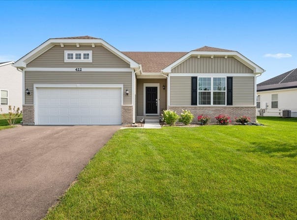 422 Cottrell Lane, Aurora, IL 60506