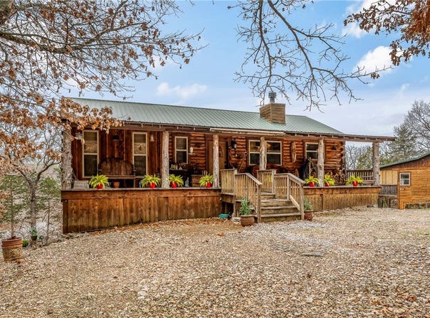 157 County Road 210, Eureka Springs, AR 72632