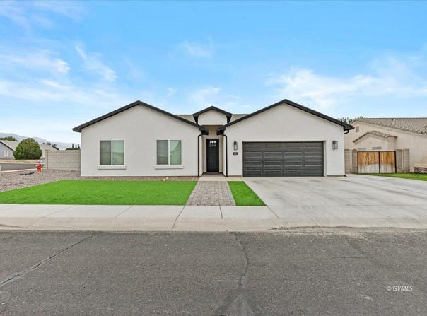 1492 N Cota Ln, Thatcher, AZ 85552