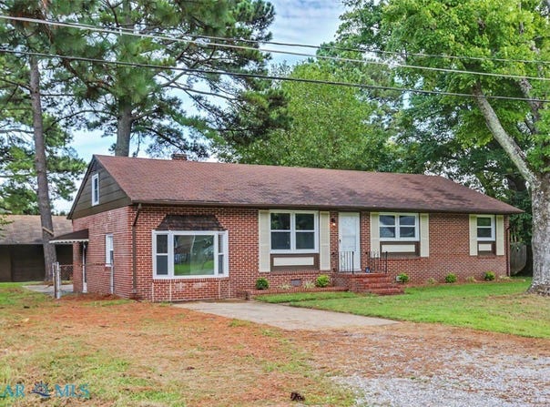 116 Bailey Rd, Yorktown, VA 23692