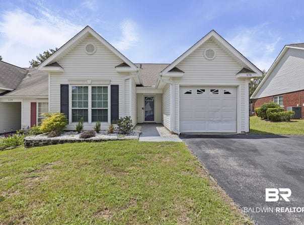 656 Spring Lake Drive, Mobile, AL 36695