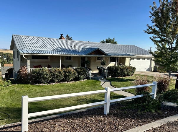 105 N Hilltop Ave, Hines, OR 97738