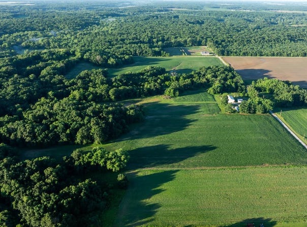 17104 East 28th Rd, Nokomis, IL 62075