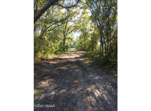 E Hubbard Avenue, DeLand, FL 32724