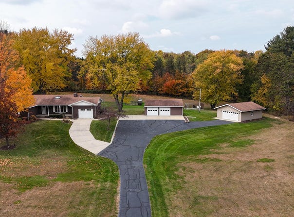 6566 N 200 E, La Porte, IN 46350