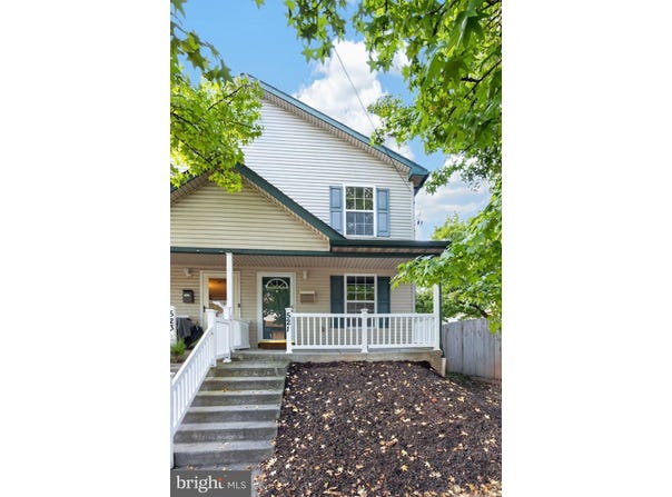 521 W CHESTNUT Street, POTTSTOWN, PA 19464
