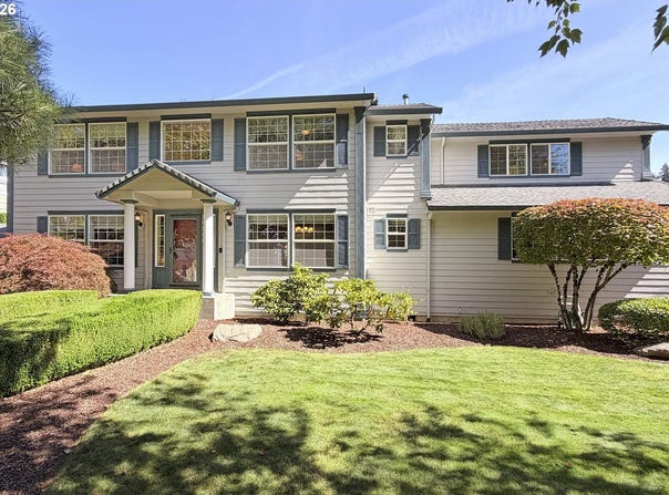 39735 HOOD St, Sandy, OR 97055