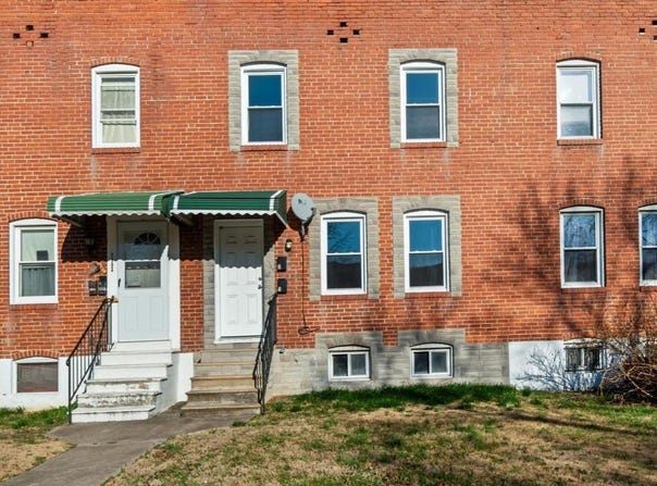 2905 YORKWAY, DUNDALK, MD 21222